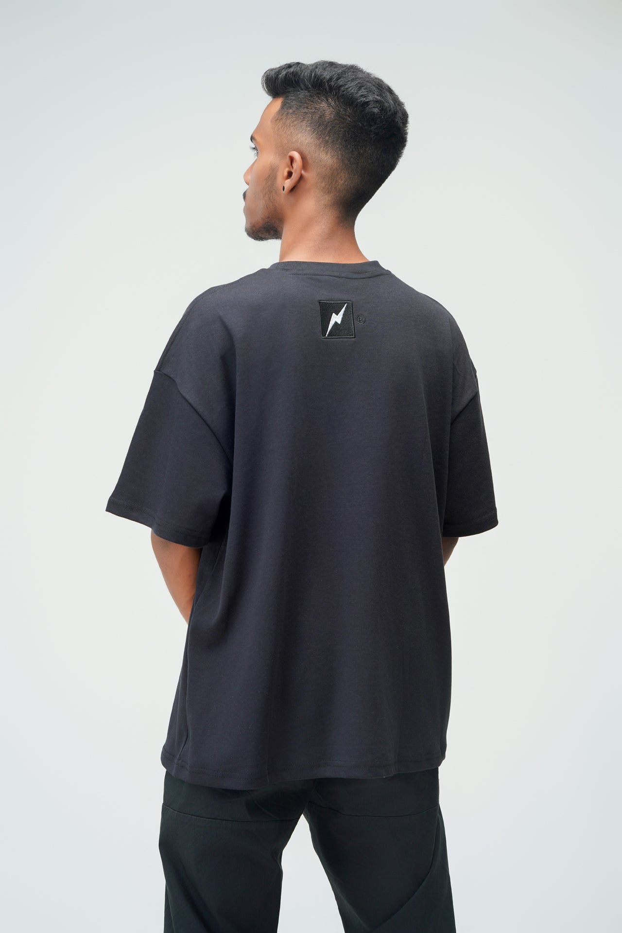 BENCCI CORE LOGO OVERSIZED TEE