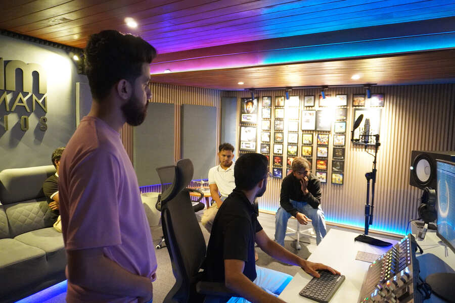 files/Sri_Lankas_Best_Mixing_and_Mastering_Techniques_Course_-_Azim_Ousman_Studios_4.jpg