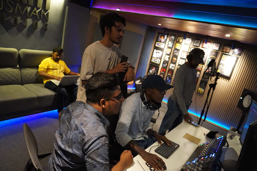 files/Sri_Lankas_Best_Mixing_and_Mastering_Techniques_Course_-_Azim_Ousman_Studios_9.jpg